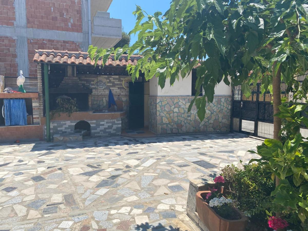 Villas Apartments Shahaj Vlorë 外观 照片