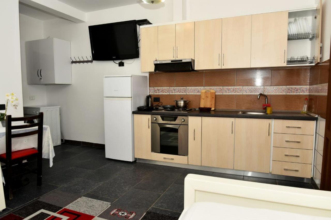 Villas Apartments Shahaj Vlorë 外观 照片