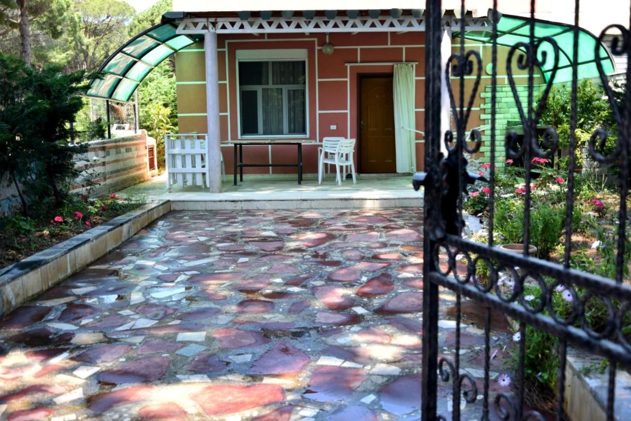 Villas Apartments Shahaj Vlorë 外观 照片