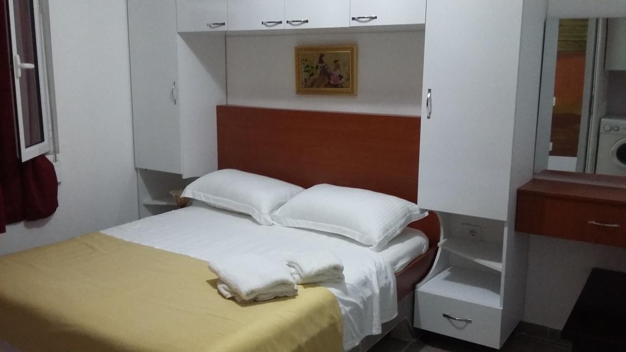 Villas Apartments Shahaj Vlorë 外观 照片