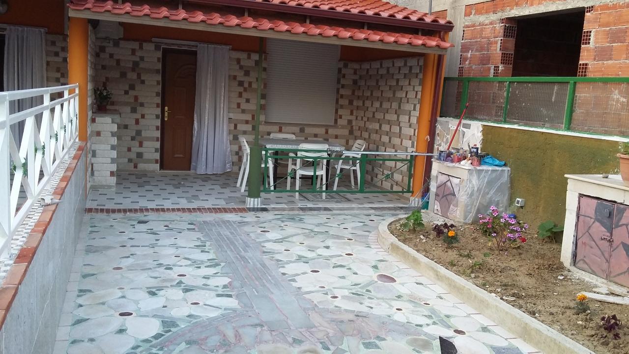 Villas Apartments Shahaj Vlorë 外观 照片
